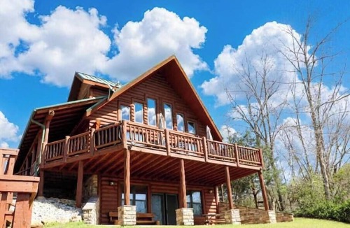 Clarkridge Cabin | Rim Shoals River Cabin - private boat dock, walk-in fishing access sleeps 14