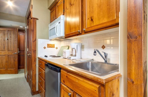 Edray Condo | Rimfire 258 Studio - Access to Slope Cozy One Bed and Sofa Sleeper