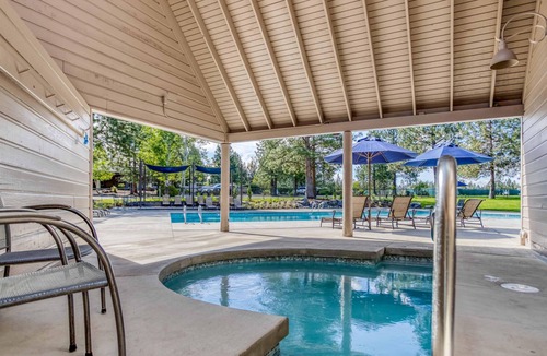 Century West Hotel | River Ridge 429b