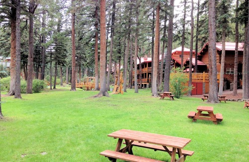 Greer Cabin | River Tranquility managed by Cabin Butler