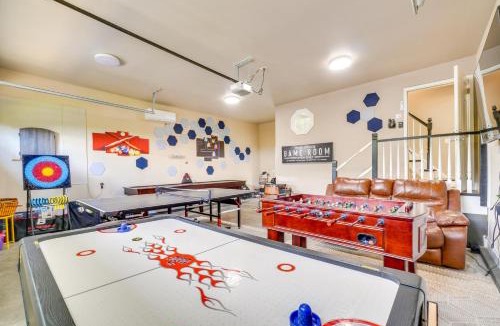Sloans Valley House | River-View Somerset Home: Large Deck, Fire Pit!
