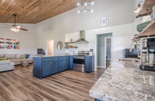 Caddo Gap House | Riverfront with spectacular Mountain View’s