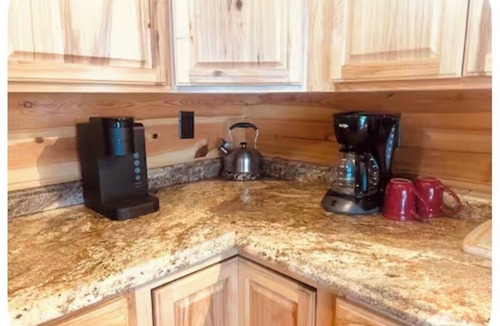 Elkins Cabin | RiversideOasis/BEACH/HotTub/Fishing/FirePit/Kayaking/FamilyFun