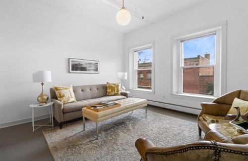 Rockland House | Rockland Central, downtown walk to everything!
