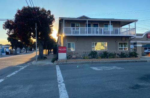 Morro Bay Hotel | Rockview Inn and Suites - Morro Bay CA
