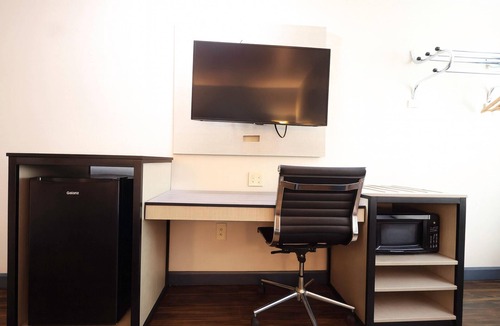 Jeffersonville Hotel | Rodeway Inn Jeffersonville - Washington Court House