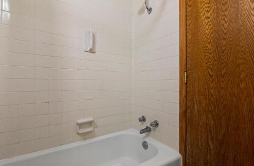 McPherson Hotel | Rodeway Inn McPherson East