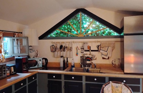 Mount Sunapee Cottage | Romantic Cozy Cottage on water - walking distance to Beach and Mountain
