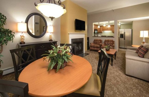 Brownsville Condo | Romantic Getaway or Family winter adventures in 2BD w/resort activities