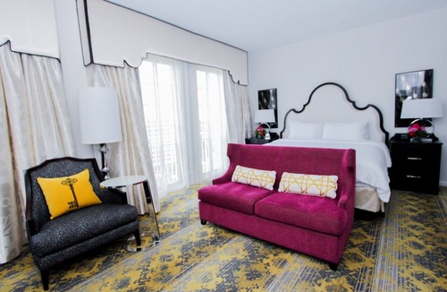 Kalorama Heights Hotel | Romantic Suite Escape Near Historic DC Landmarks! Gym Access, Parking!