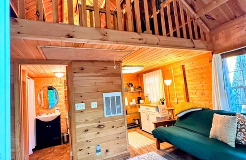 Stoneham House | Romantic Treehouse Suite Lakes Trails & Views