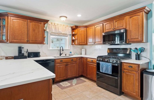 Salisbury Beach Condo | Rooftop Tide | Ocean Views | Gas Fireplace