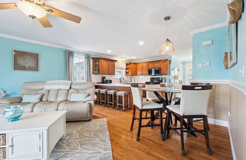 Salisbury Beach Condo | Rooftop Tide | Ocean Views | Gas Fireplace