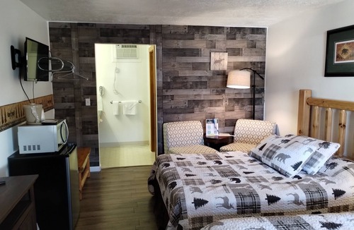 Ohiopyle Hotel | Room: Explore Ohiopyle - Trails, Rafting, Fallingwater