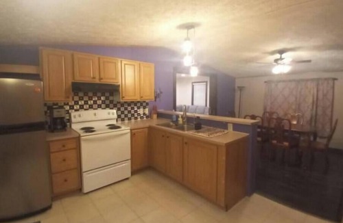 Canvas House | Roomy House on 2 private acres above the cliffs at Summersville Lake