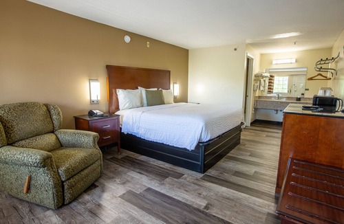 Branson Theater District Hotel | Rosebud Inn