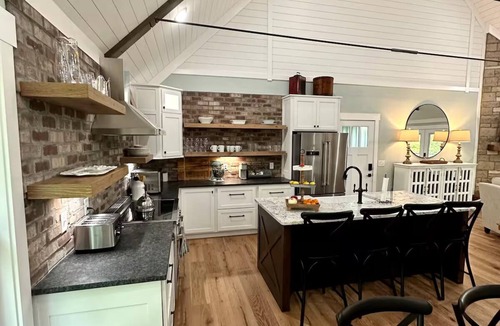 Westview House | Rough River Lake - 5BR Waterfront Home - Sleeps 15 - Firepit