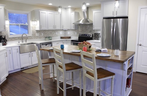 Falls of Rough House | Rough River Lake House conveniently located by Axtel Marina and Nicks Boat Dock