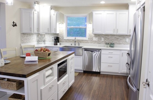 Falls of Rough House | Rough River Lake House conveniently located by Axtel Marina and Nicks Boat Dock
