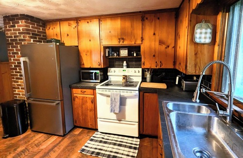 Waterford House | Rustic 3 Bedroom Home in the Western Maine Mountains