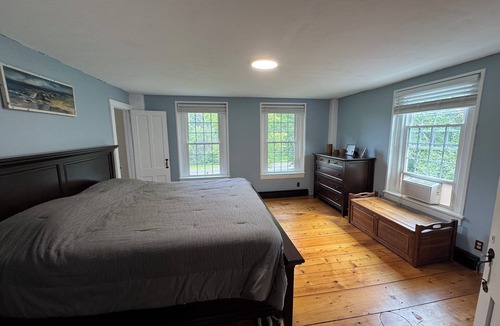 Hinsdale House | Rustic 4-bedroom farmhouse in bucolic Hinsdale, MA