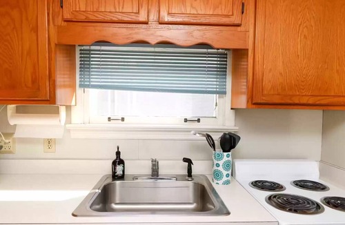 Broadkill Beach Cottage | Rustic Cottage at Broadkill Beach