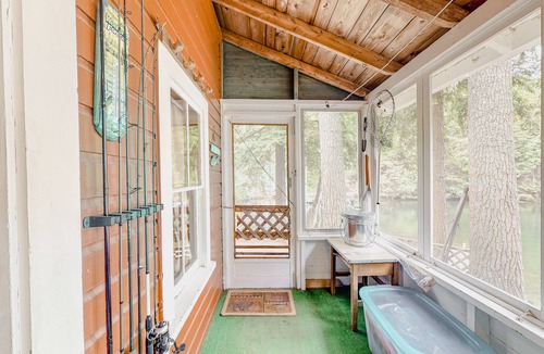 Vassalboro Cabin | Rustic, lakefront fishing cabin on Webber Pond with sunset views - 2 dogs OK