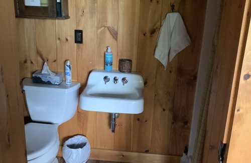 Wolfeboro House | Rustic Loft Barn that sleeps 5, close to downtown Wolfeboro