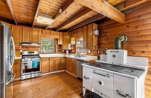 Baker Cabin | Rustic-Modern Mountain Cabin with Private Pond & Fire Pit Near Lost River, Baker, West Virginia