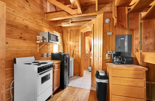 Savanna Cabin | Rustic River Cabin 2