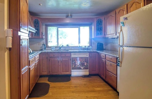 Lexington Park House | Rustic Waterfront 5BD Home with 9 Boat Slips!
