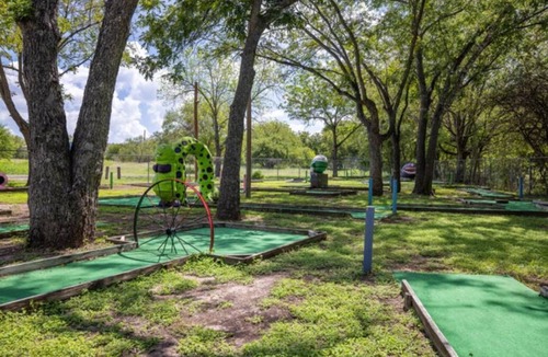 Burnet RV Rental | RV Site - Pull Through 43