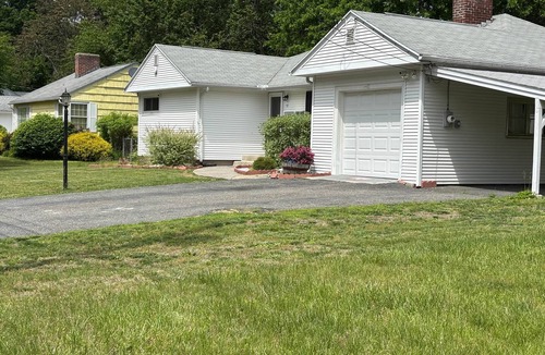 Springfield House | Safe & Quiet 3BR Cape: Sunroom Office + Yard