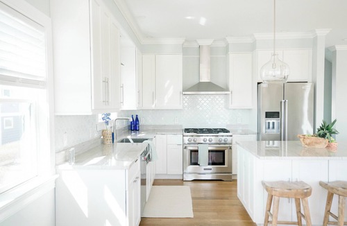 Narragansett House | Sage Escape | 7BD/4.5BA