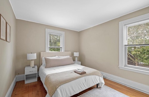 Salem Apartment | Salem 3 Bedroom with Gameroom, Balcony, Parking, and more