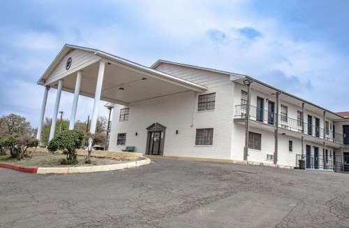 Graham Hotel | Salt Creek Lodge