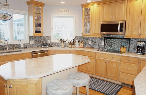 Lewes House | SALTWATER SAPPHIRE - 4BD, 3.5BA - Sleeps 10 - Short walk to the Beach!