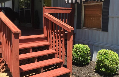 Kingston House | Sanders Island View Beach Home only 3 blocks to the beach!