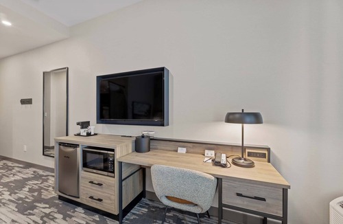 Las Colinas Hotel | Sandman Signature Dallas Las Colinas Hotel & Suites