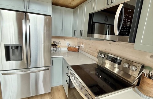South Casco Cottage | SANDY BEACH ON THOMAS POND