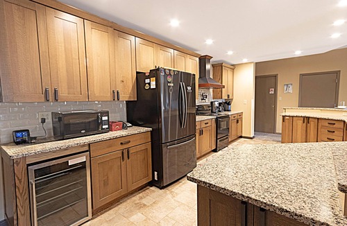 Snowshoe Condo | SC 5801: Silver Creek Penthouse – Cool Summer Escape with A/C in Every Bedroom!