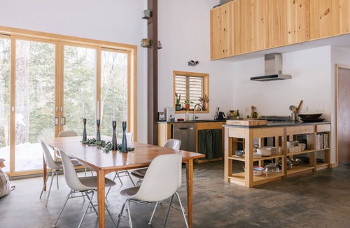 South Royalton Ski Chalet | Scandinavian design Chalet with private hiking trail and Goodland hot tub