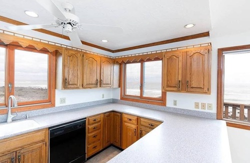 Scituate House | Scituate-Weddings, Family Gatherings, Pet Friendly