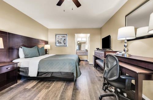 North Fremont Street Hotel | Scottish Fairway Inn