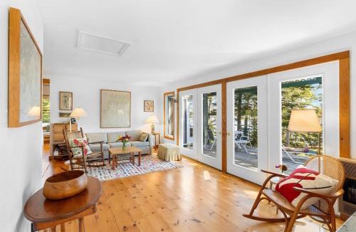 Waldoboro House | Sea Heather Cottage: Sunny Waterfront Escape for N