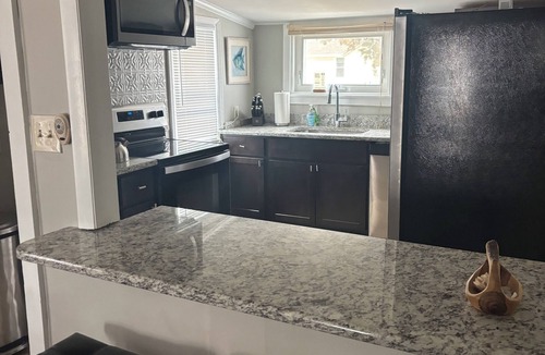 Broadkill Beach House | "Sea Shanty" Charming 3-bedroom cottage in Broadkill Beach, WiFi, Steps to Beach