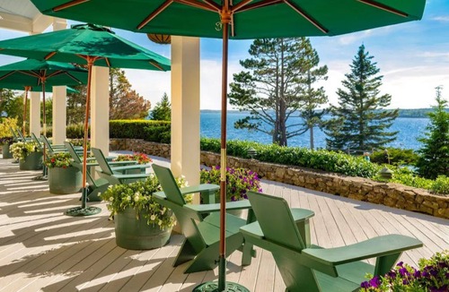 Boothbay Harbor Apartment | Seabreeze 1 | Oceanfront 2 Queens + Fireplace