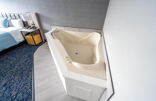 Fairhaven Hotel | Seaport Resort and Marina
