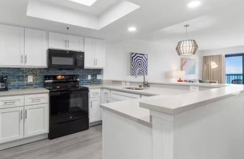 Myrtle Beach Hotel | Seaside Retreat Near Myrtle Beach Hotspots with Easy Beach Access | 3 Units