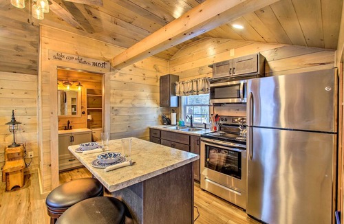 Sebago Apartment | Sebago Lake Haven: Water Views, Steps to Shoreline